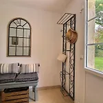 Le Domaine D'etaville Bed and Breakfast