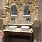 Le Domaine D'etaville Bed and Breakfast Sottevast