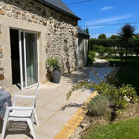 Le Domaine D'etaville 住宿加早餐酒店 Sottevast