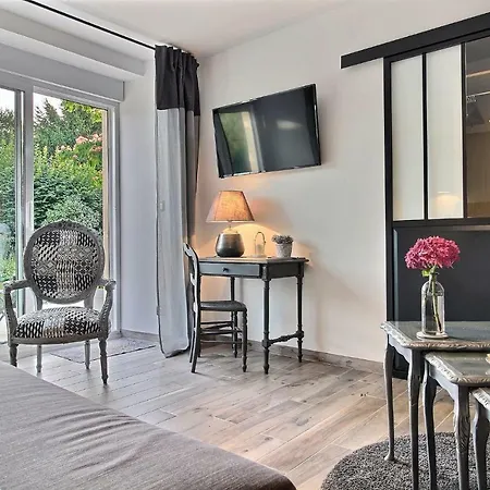 Le Domaine D'etaville 住宿加早餐酒店