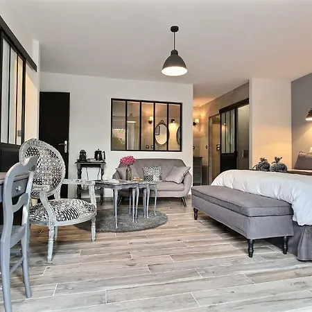 Le Domaine D'etaville 住宿加早餐酒店