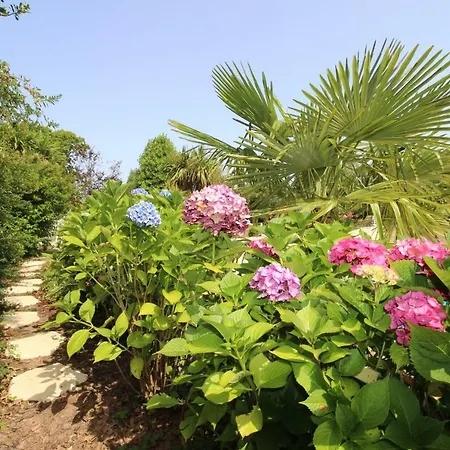 Le Domaine D'etaville 住宿加早餐酒店 4*