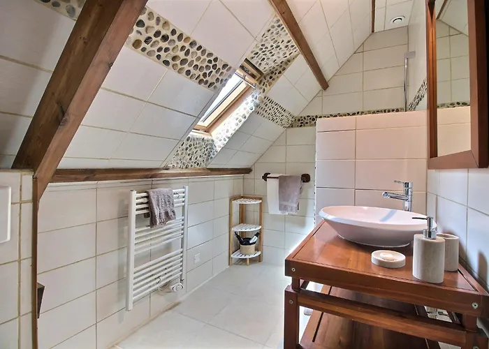 Le Domaine D'etaville Bed & Breakfast Sottevast