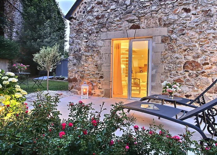 Le Domaine D'etaville Bed & Breakfast