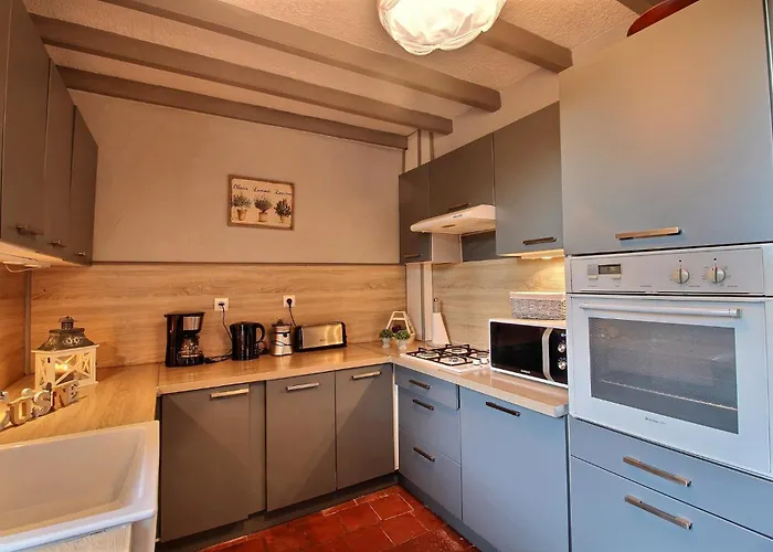 Le Domaine D'etaville Bed & Breakfast