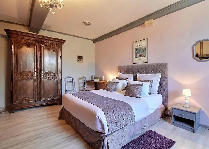 Le Domaine D'etaville Bed & Breakfast 4*