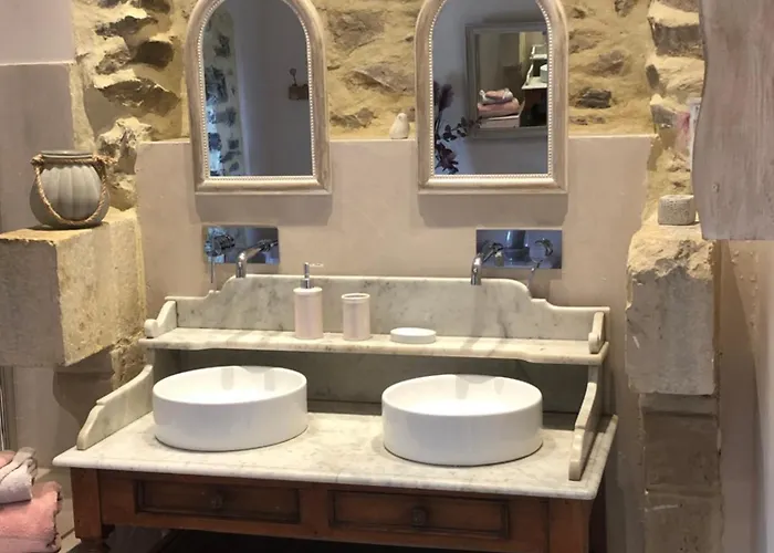 Le Domaine D'etaville Bed & Breakfast Sottevast