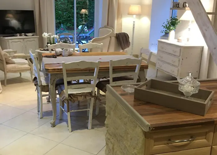 Le Domaine D'etaville Bed & Breakfast Sottevast