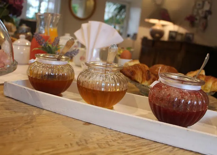 Le Domaine D'etaville Bed & Breakfast Sottevast